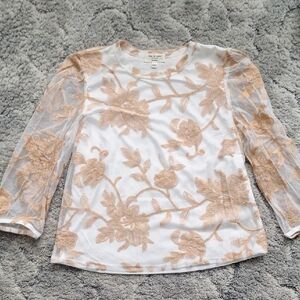 Kim & Cami LA Embriodered Top Size M
